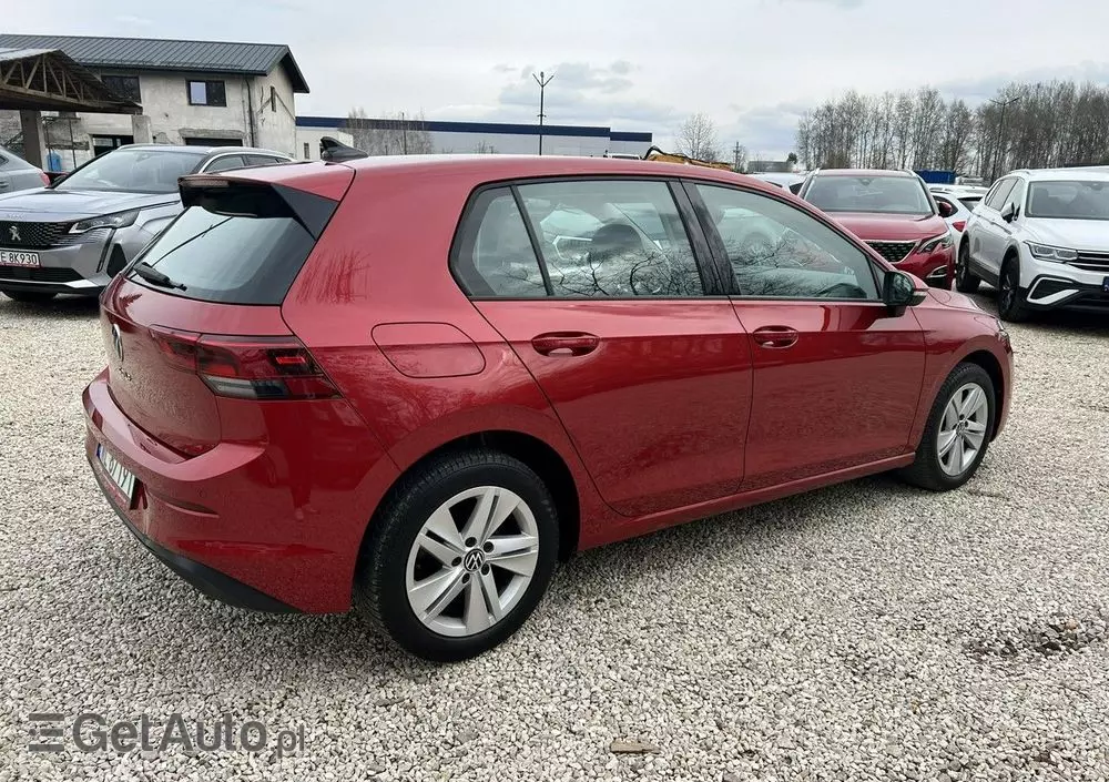 VOLKSWAGEN Golf VIII 1.0 TSI Life