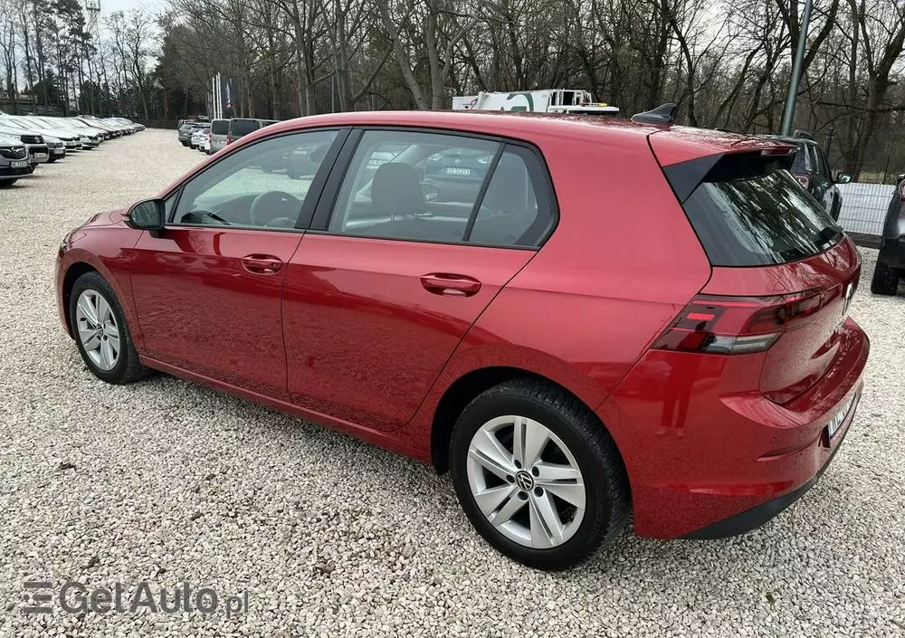 VOLKSWAGEN Golf VIII 1.0 TSI Life