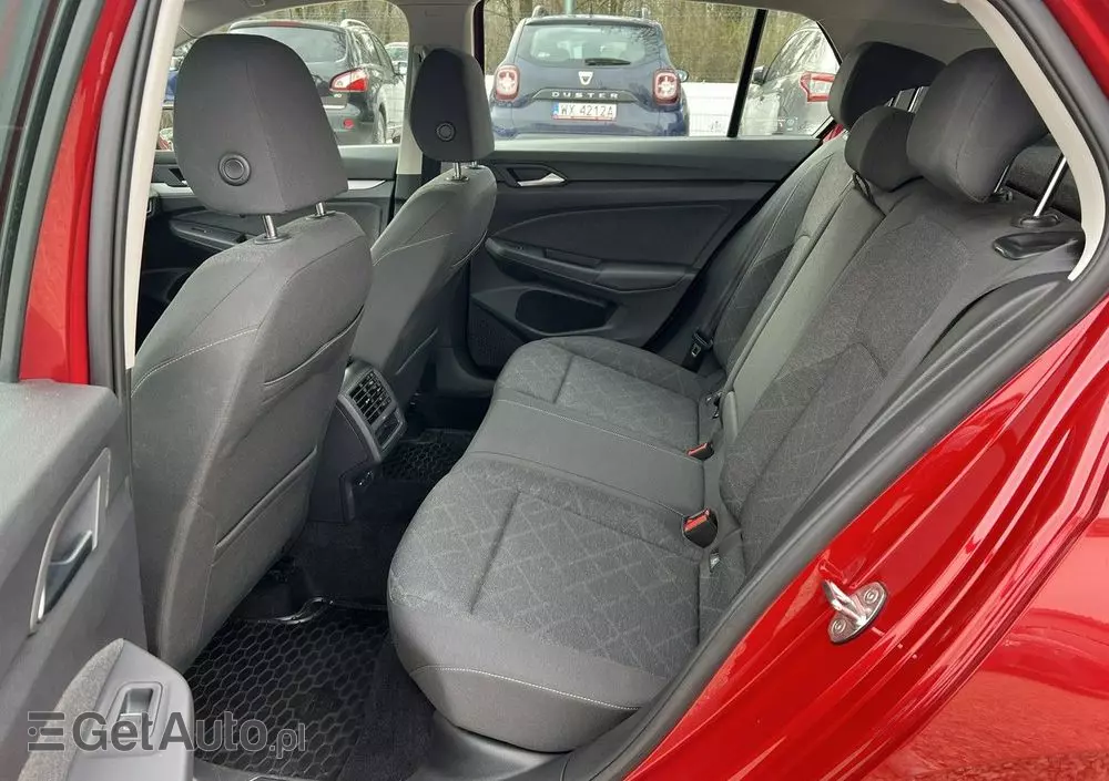 VOLKSWAGEN Golf VIII 1.0 TSI Life