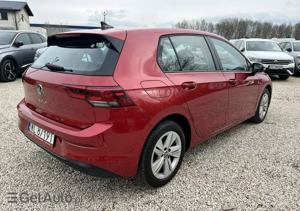 VOLKSWAGEN Golf VIII 1.0 TSI Life