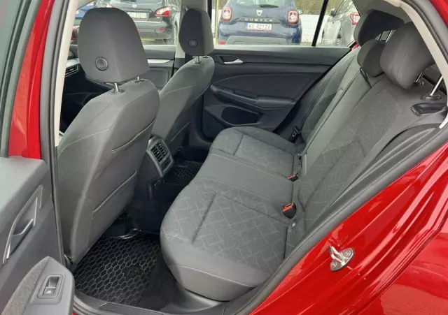 VOLKSWAGEN Golf VIII 1.0 TSI Life