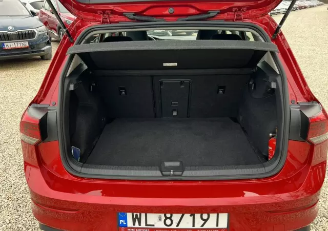 VOLKSWAGEN Golf VIII 1.0 TSI Life