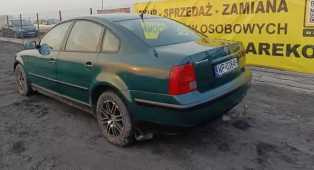 VOLKSWAGEN Passat 