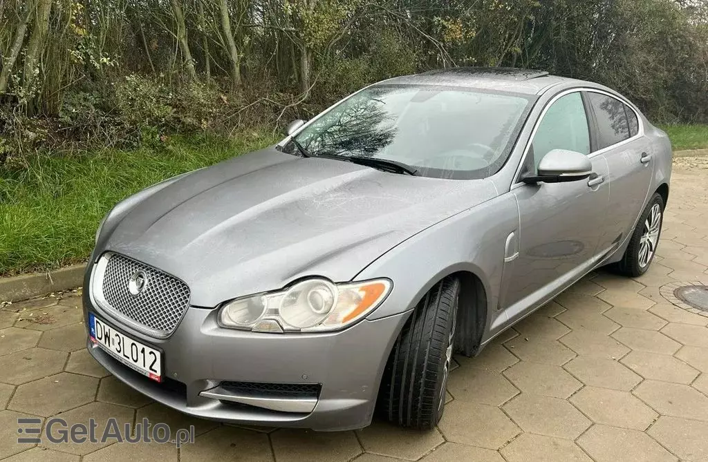 JAGUAR XF 
