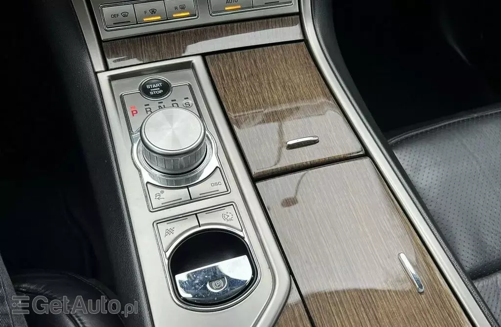 JAGUAR XF 