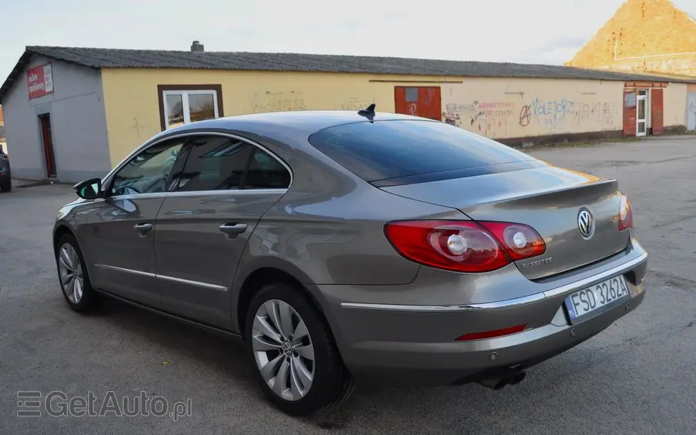 VOLKSWAGEN Passat CC 