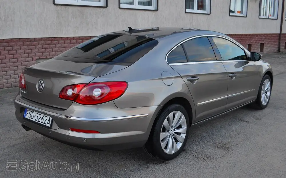 VOLKSWAGEN Passat CC 