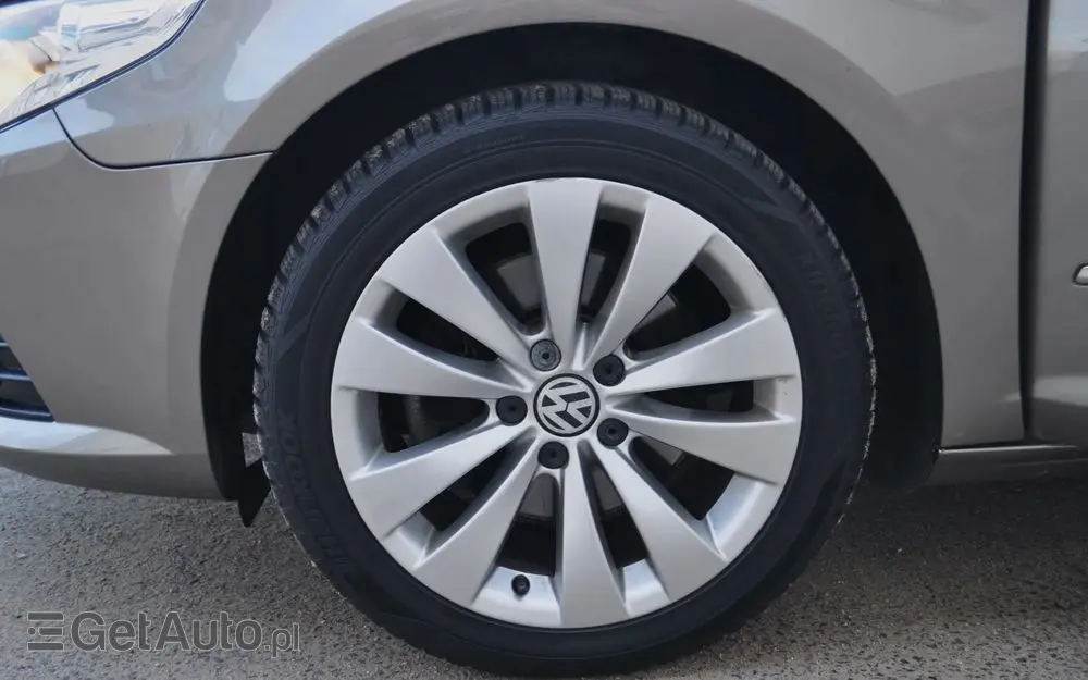 VOLKSWAGEN Passat CC 