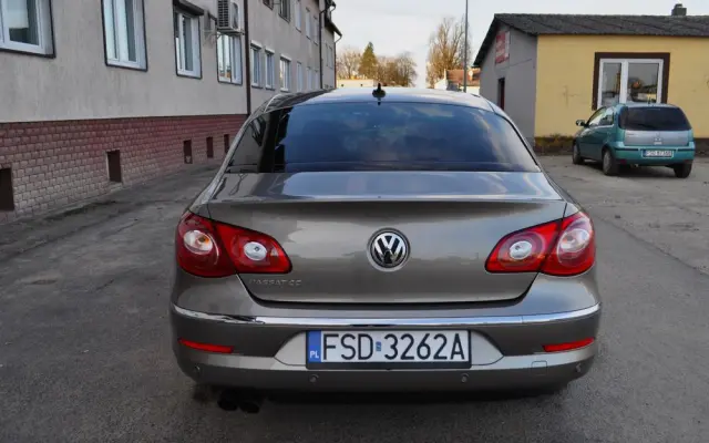 VOLKSWAGEN Passat CC 