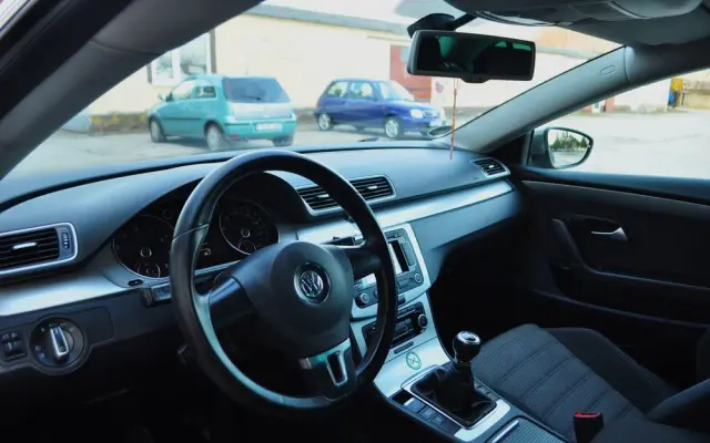 VOLKSWAGEN Passat CC 