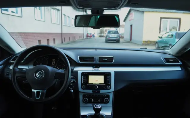 VOLKSWAGEN Passat CC 