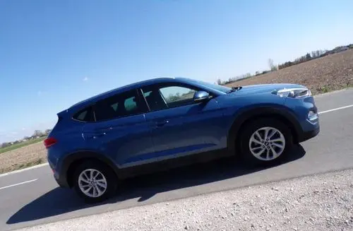 HYUNDAI Tucson 
