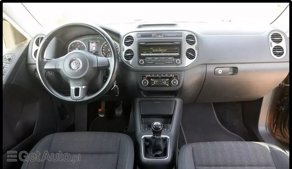 VOLKSWAGEN Tiguan 
