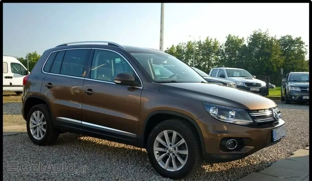 VOLKSWAGEN Tiguan 