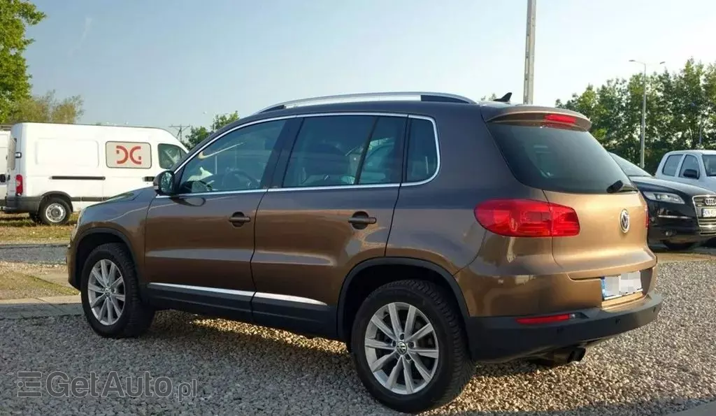 VOLKSWAGEN Tiguan 