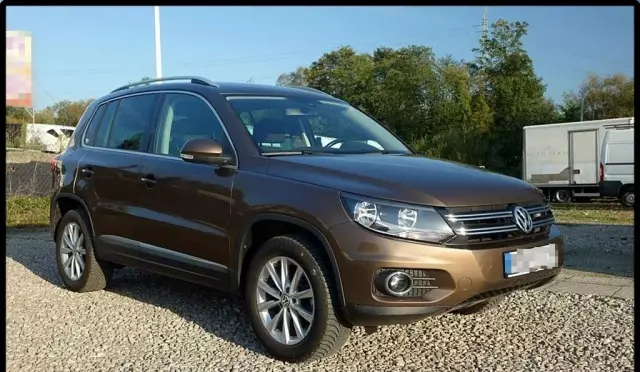 VOLKSWAGEN Tiguan 