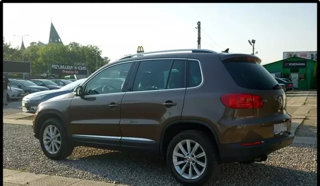 VOLKSWAGEN Tiguan 