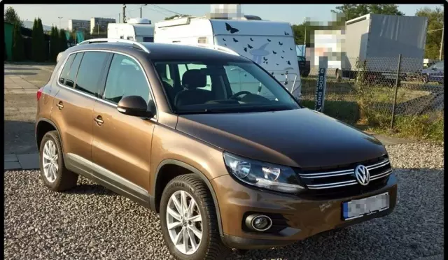 VOLKSWAGEN Tiguan 