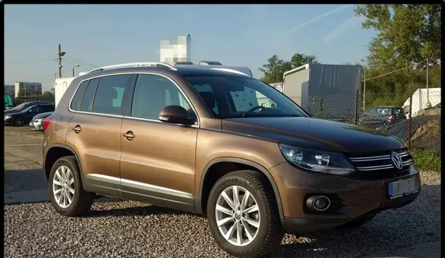 VOLKSWAGEN Tiguan 