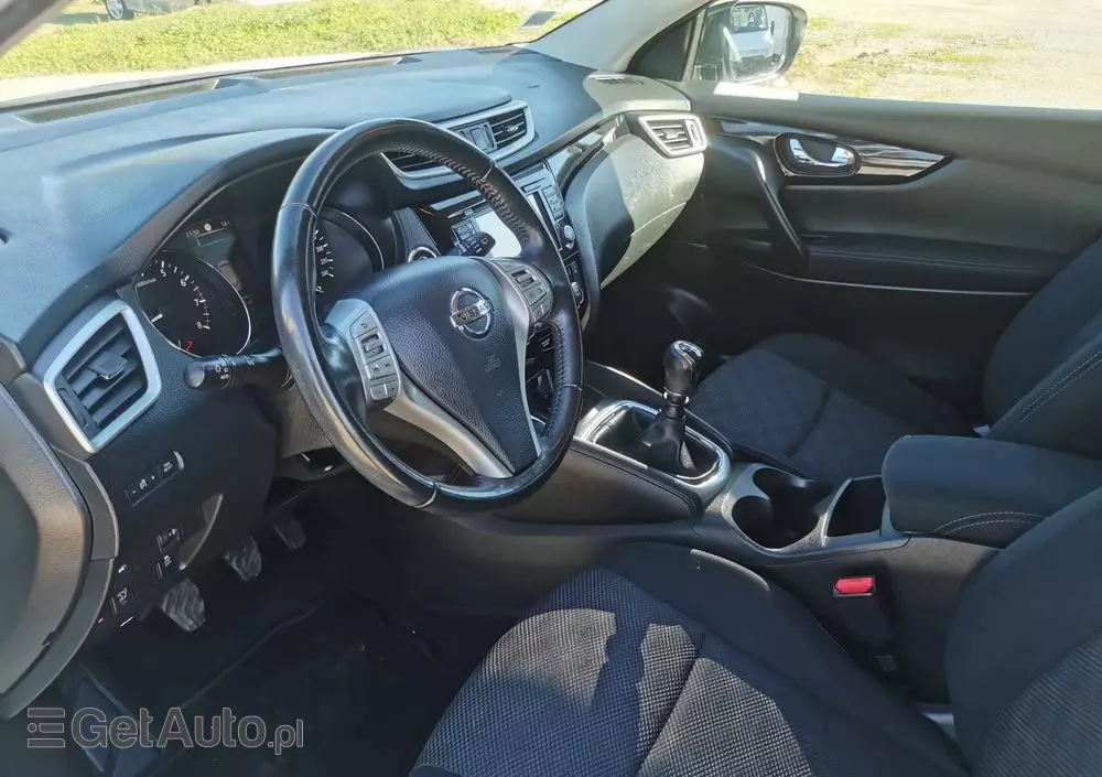 NISSAN Qashqai 1.2 DIG-T N-Connecta EU6