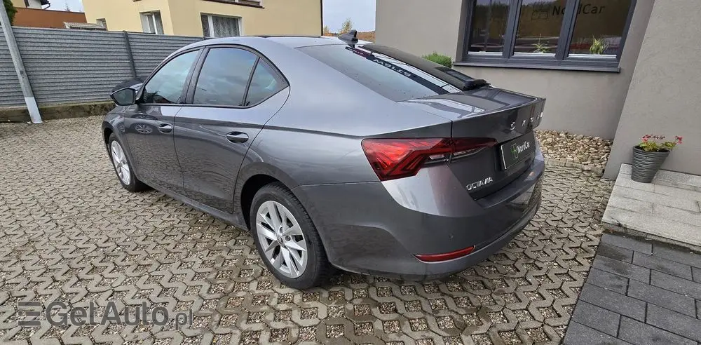 SKODA Octavia 1.5 TSI ACT Ambition