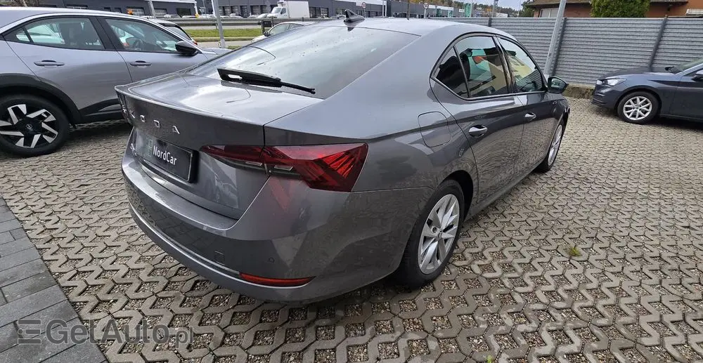 SKODA Octavia 1.5 TSI ACT Ambition