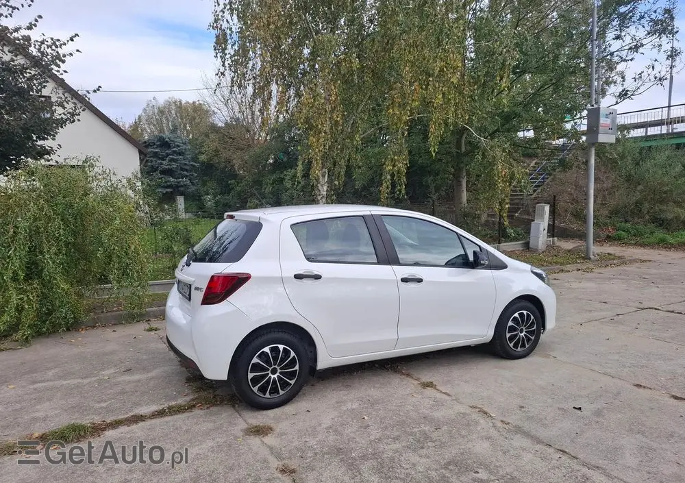 TOYOTA Yaris 