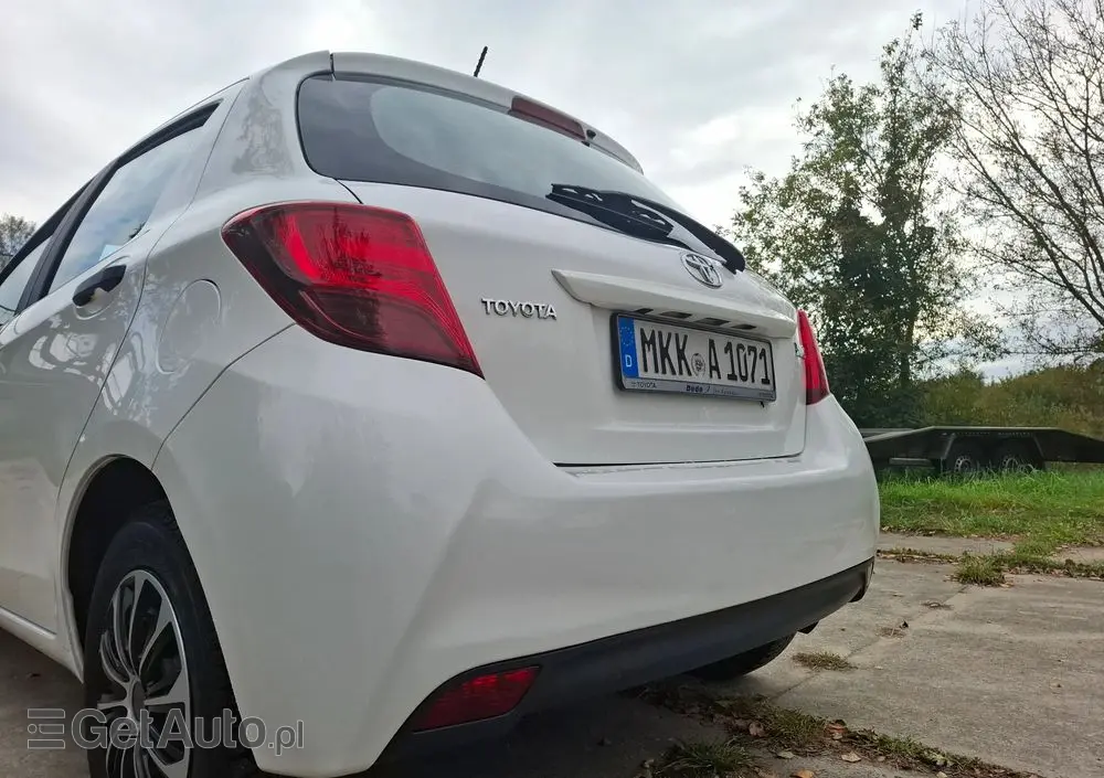 TOYOTA Yaris 