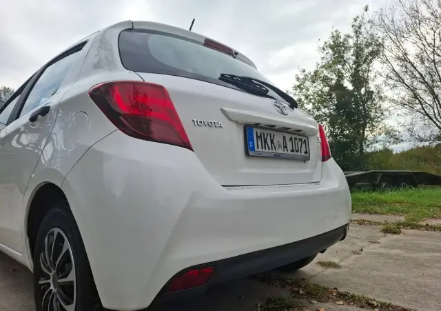 TOYOTA Yaris 