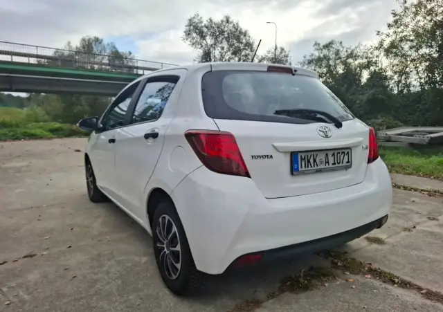 TOYOTA Yaris 