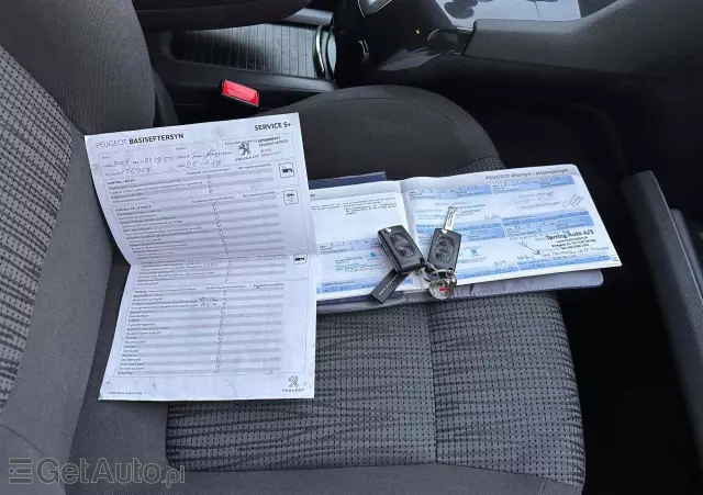 PEUGEOT 5008 2.0 HDi Active 7os