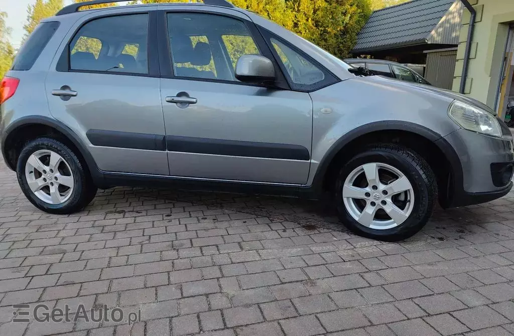 SUZUKI SX4 