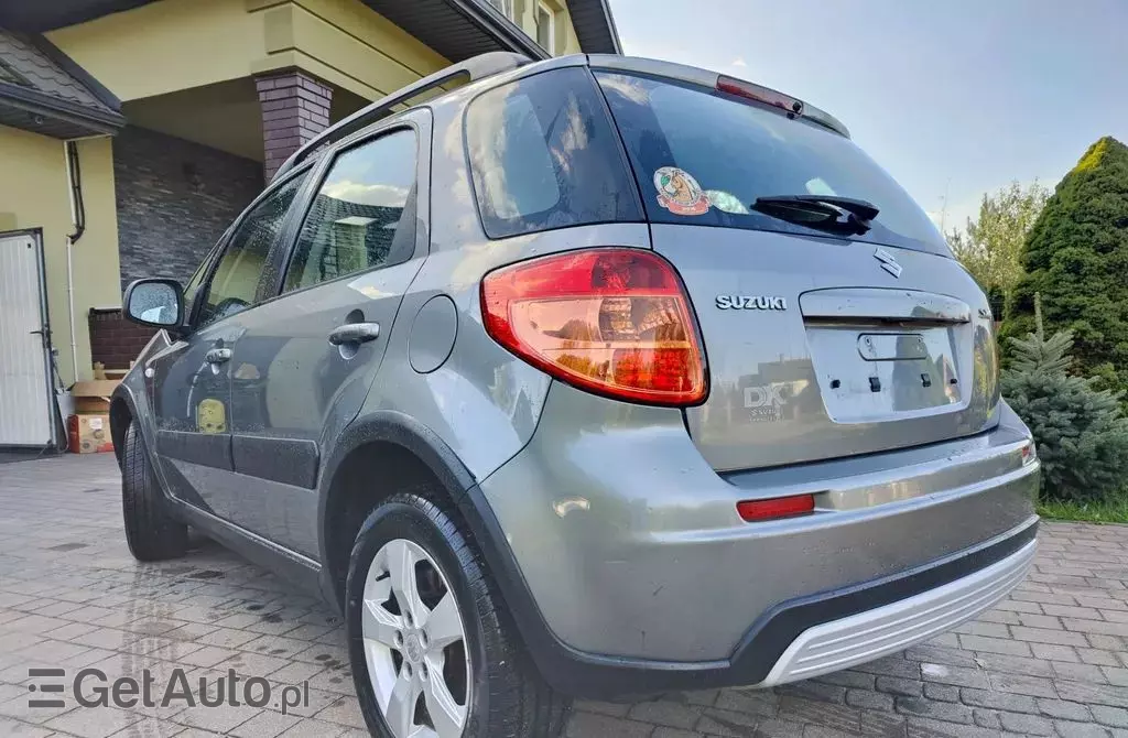 SUZUKI SX4 