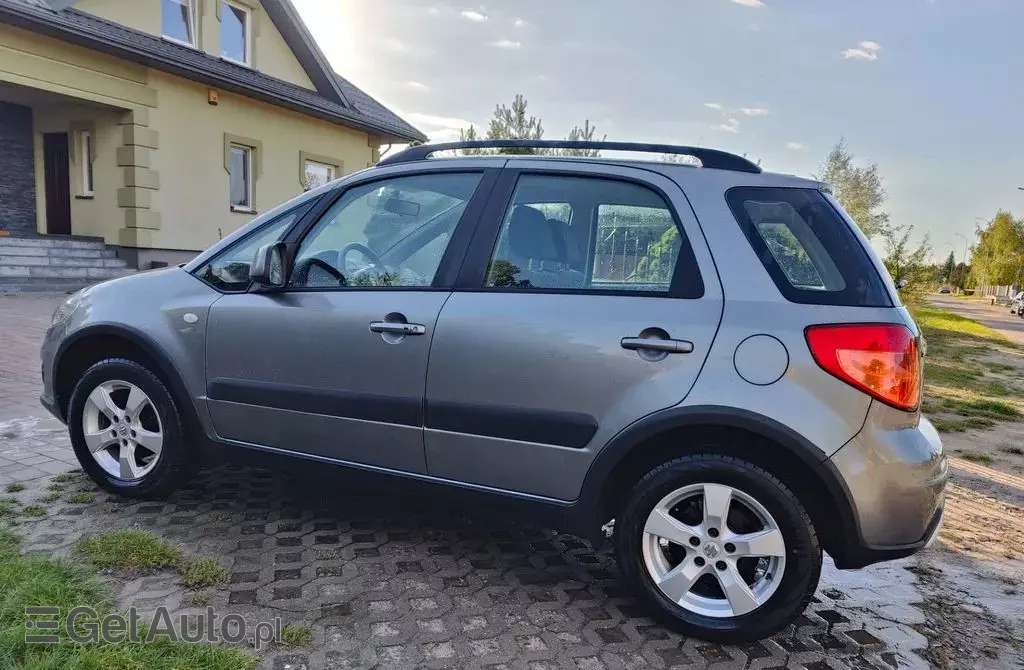 SUZUKI SX4 