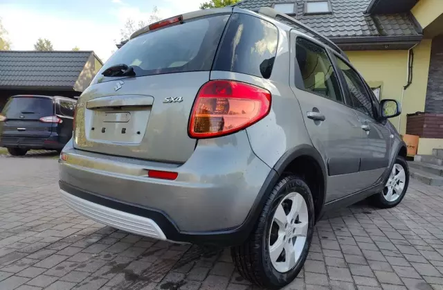 SUZUKI SX4 
