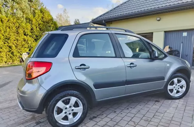 SUZUKI SX4 