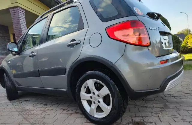 SUZUKI SX4 