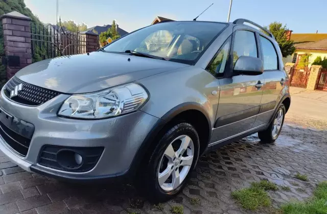 SUZUKI SX4 