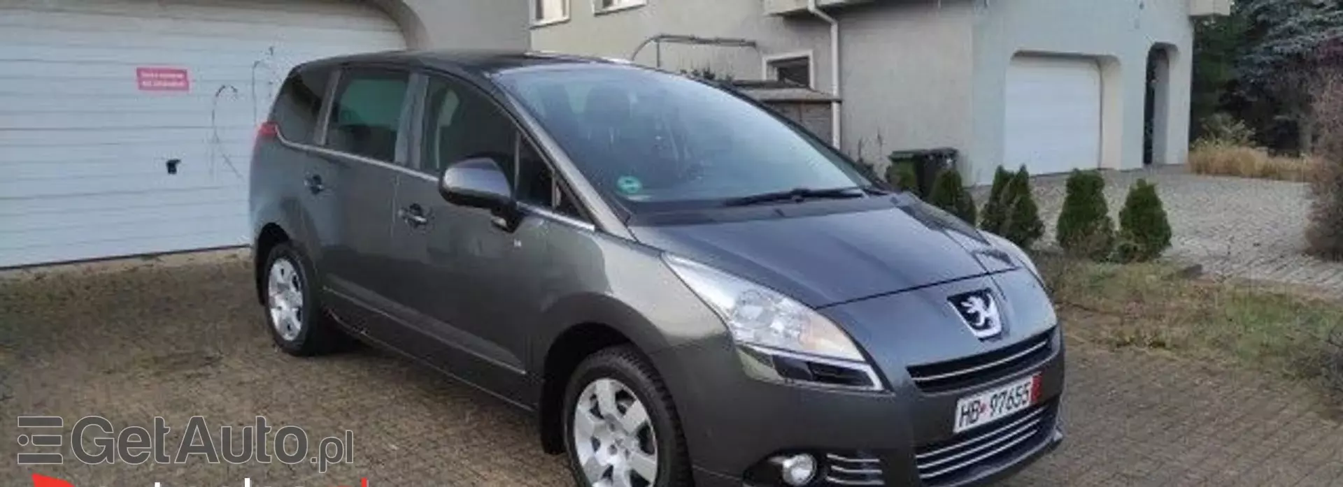 PEUGEOT 5008 