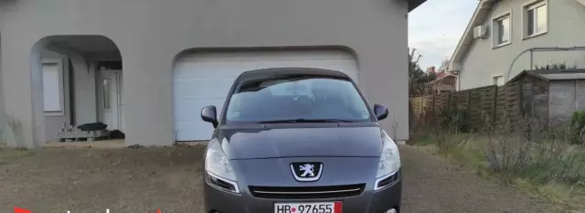 PEUGEOT 5008 