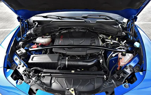 ALFA ROMEO Stelvio 2.0 Turbo Veloce Q4