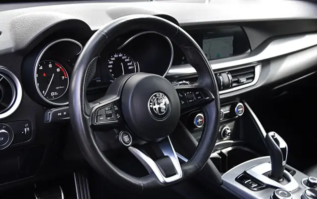 ALFA ROMEO Stelvio 2.0 Turbo Veloce Q4
