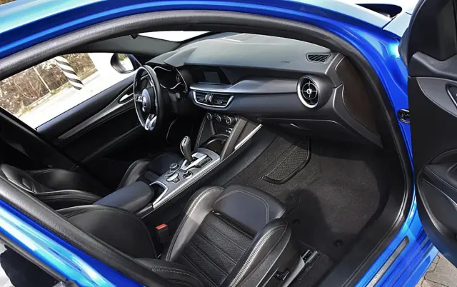 ALFA ROMEO Stelvio 2.0 Turbo Veloce Q4