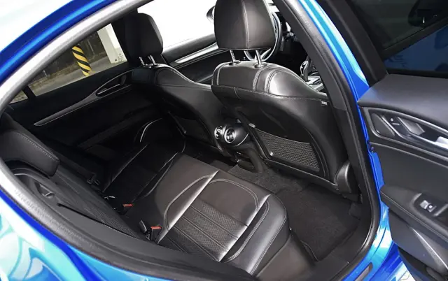 ALFA ROMEO Stelvio 2.0 Turbo Veloce Q4