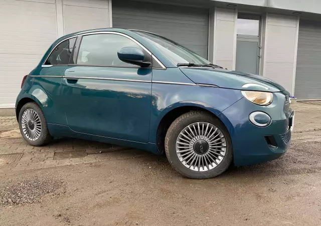FIAT 500e 