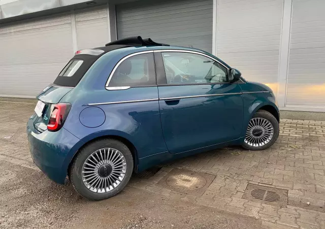FIAT 500e 