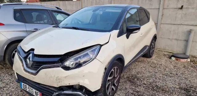 RENAULT Captur 