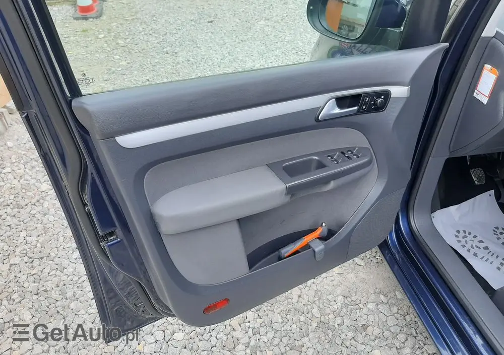 VOLKSWAGEN Touran 1.6 TDI DPF BlueMotion Technology Comfortline