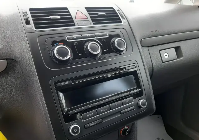 VOLKSWAGEN Touran 1.6 TDI DPF BlueMotion Technology Comfortline