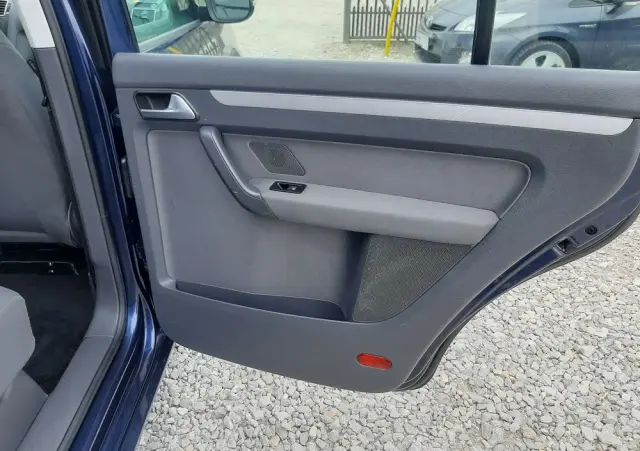 VOLKSWAGEN Touran 1.6 TDI DPF BlueMotion Technology Comfortline
